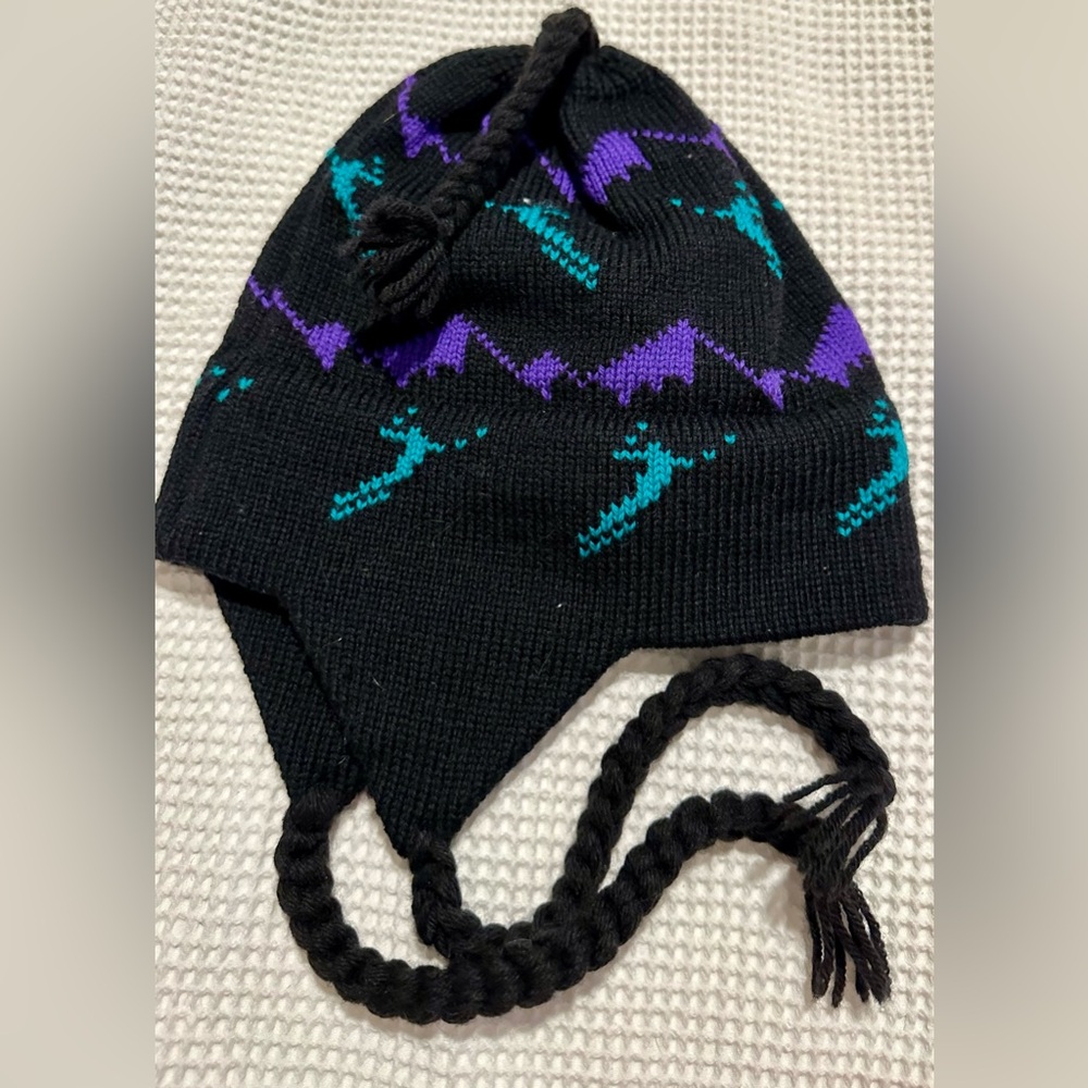 Vintage Vermont Originals handcrafted 100% wool beanie with ski motif OS